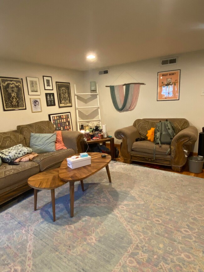 Foto del edificio - 3638 N Keeler Ave