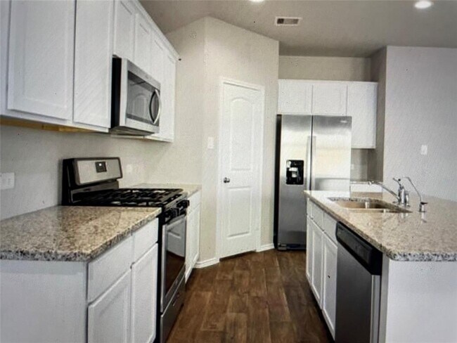 Building Photo - 20268 Portbec Dr