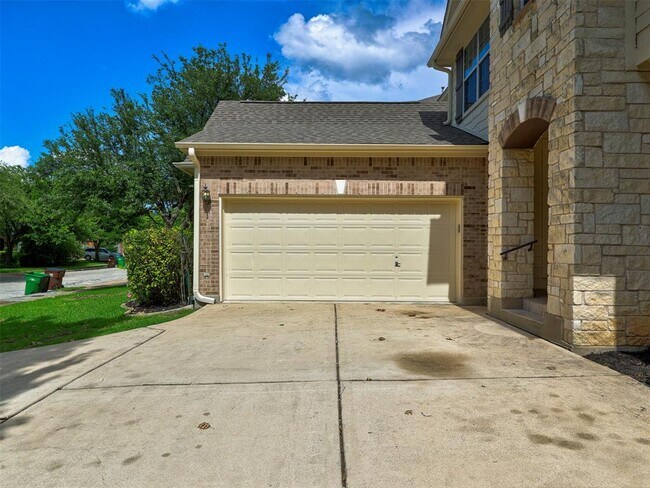 Building Photo - 1554 Homewood Cir