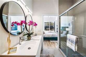 Building Photo - 1155 Custer Ave SE