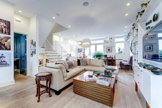 Foto del edificio - 1601 5th St NW