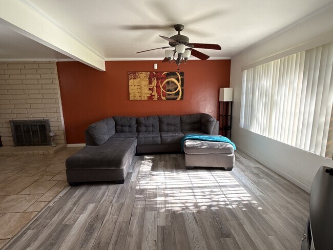 Foto del edificio - 6504 Edgemont Dr