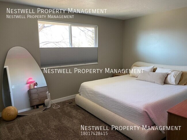 Building Photo - Great 4-bed Home in Sandy