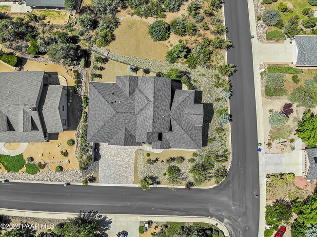 Building Photo - 1584 Majestic Way