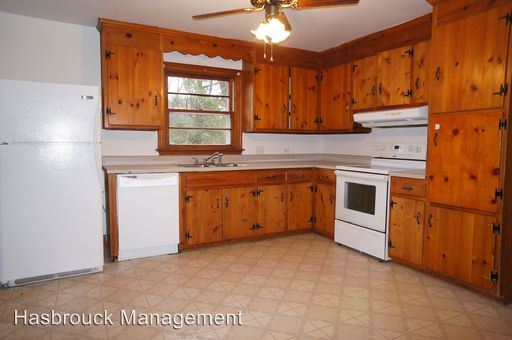 Building Photo - 1601 Cedar Hill Rd