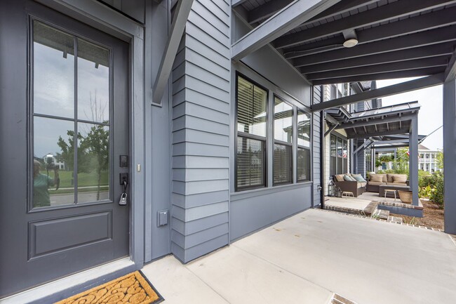 Building Photo - 3 Bedroom 2.5 Bath Single Family Home in N...