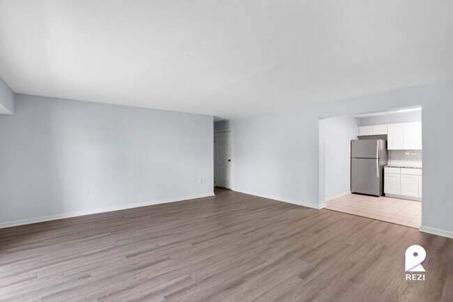 Building Photo - 6507 Hil-Mar Dr