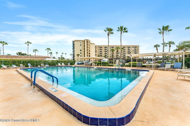 Foto del edificio - 500 Palm Springs Blvd