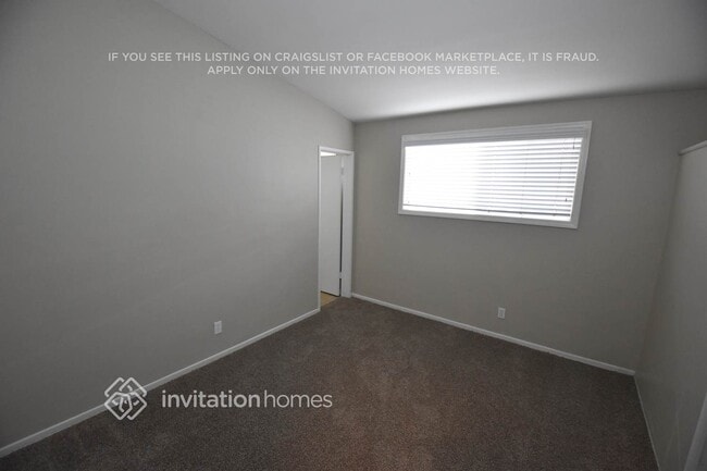 Foto del edificio - 15384 Eleanor Ln