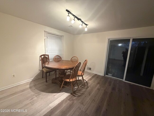 Foto del edificio - 210-212 W Morgan Ave