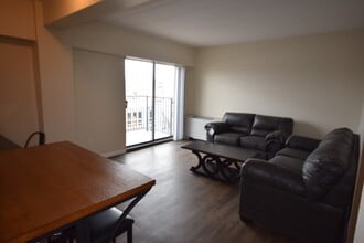 Building Photo - 255 E Beaver Ave