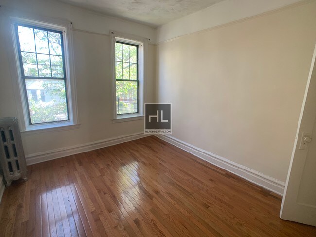 Foto del edificio - 354 Rutland Rd