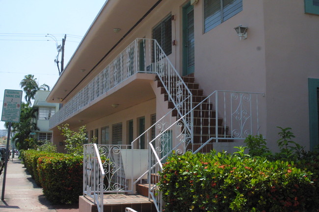 Foto del edificio - 761 Euclid Ave