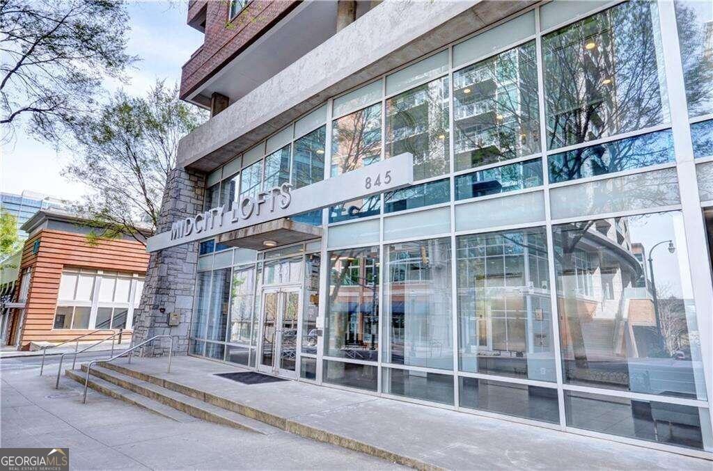 Primary Photo - 845 Spring St NW