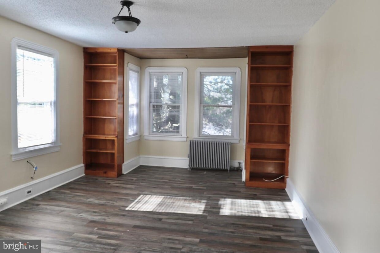 15 Cooper Ave Unit 15B, Evesham, NJ 08053 Room for Rent in Evesham