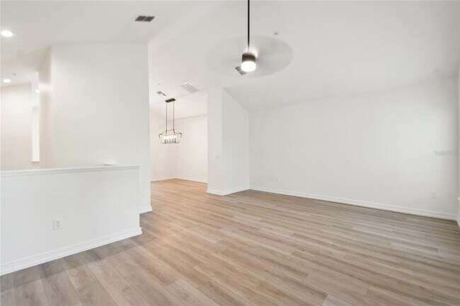 Foto del edificio - 1602 Park Lake St