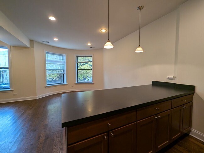 Foto del edificio - 2834 N Albany Ave