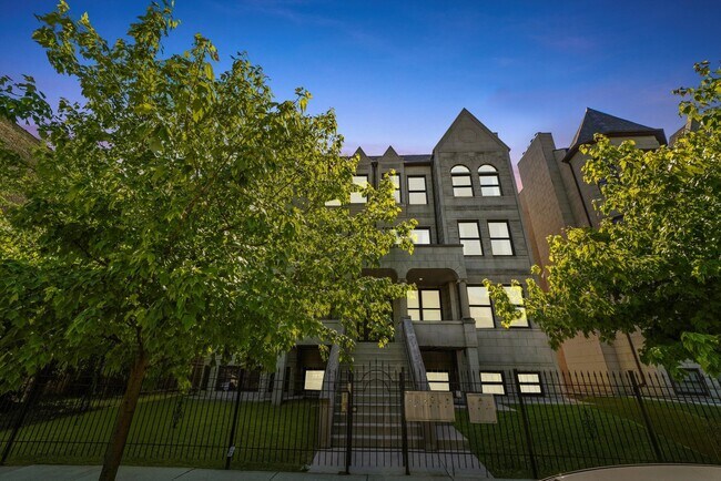Foto del edificio - 3982 S Ellis Ave