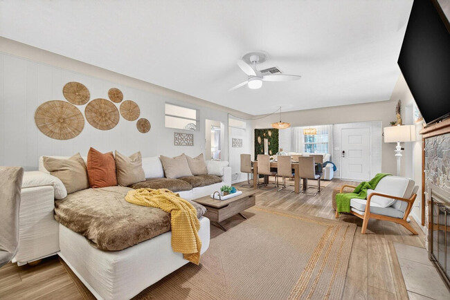 Building Photo - 10546 53rd Ave N