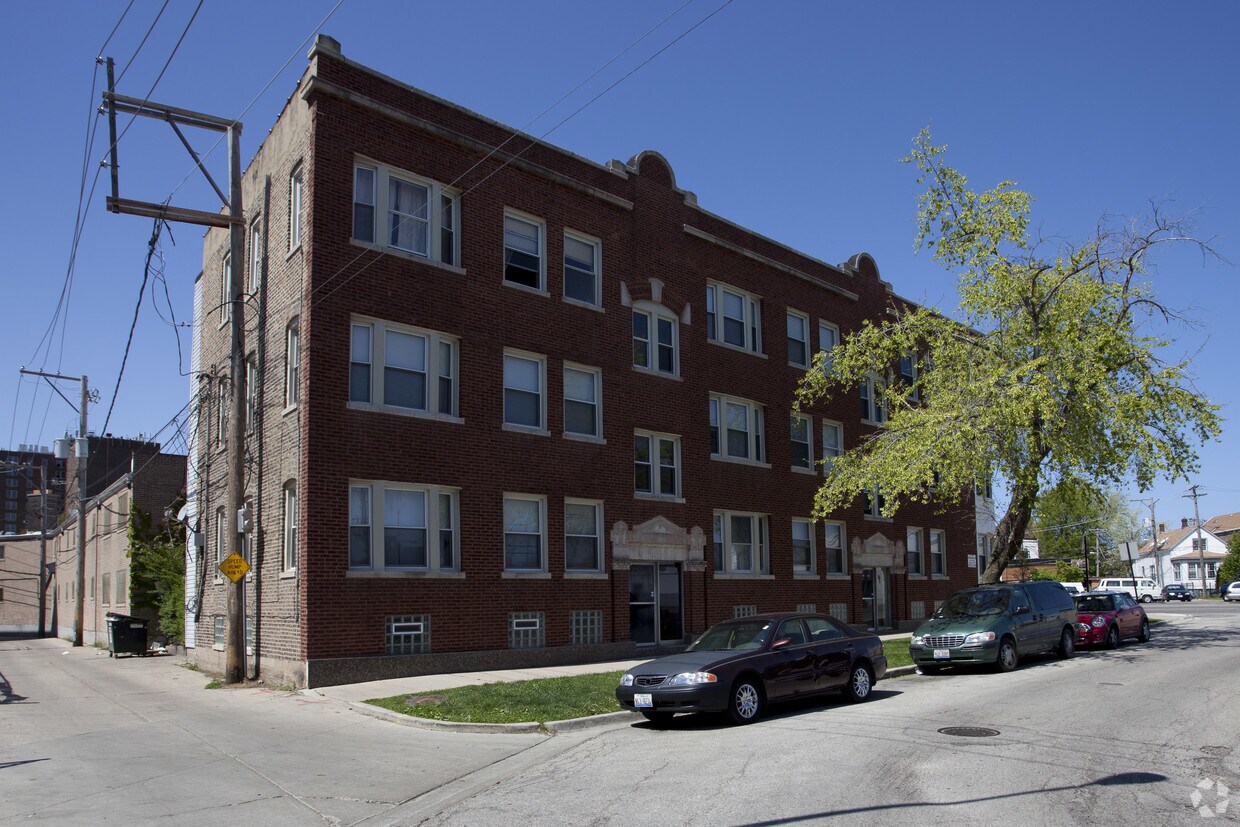 Foto del edificio - 5982 N Ridge Rd