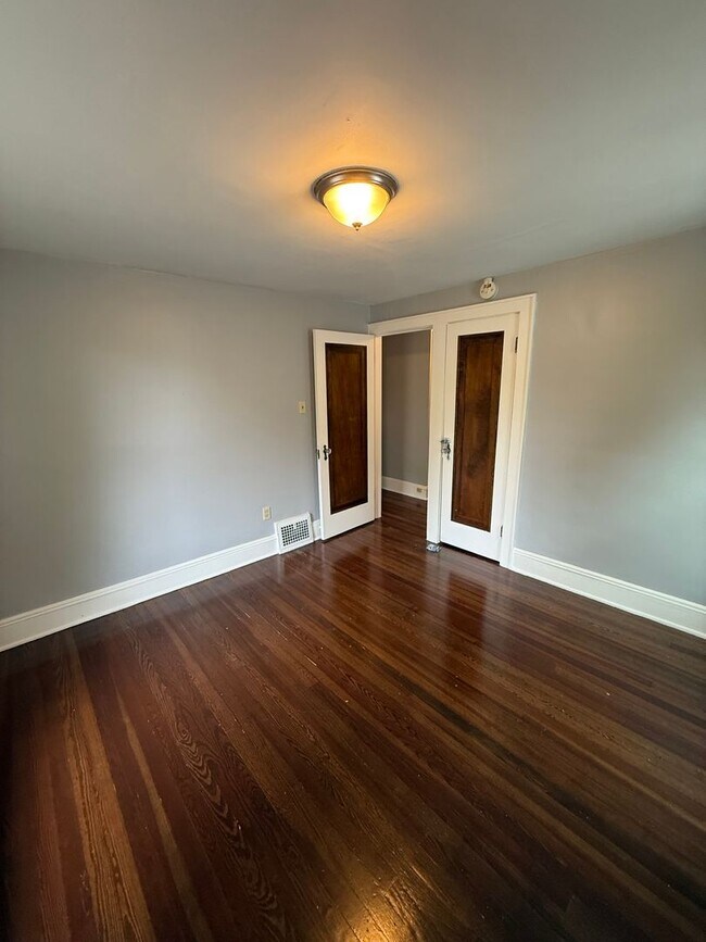 Foto del edificio - 420 Grace Ave