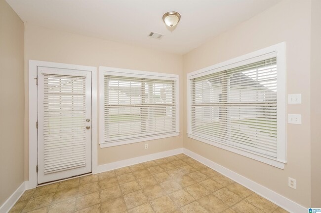 Building Photo - 1069 Kelly Creek Way