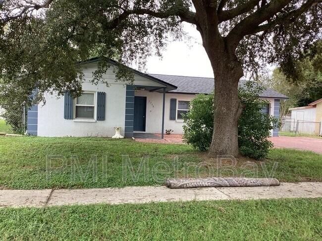 Building Photo - 7250 Applegate Dr