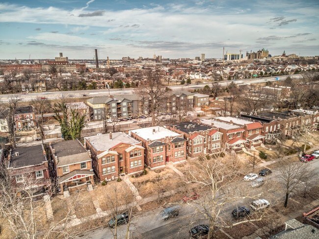 Foto del edificio - 4155 Shaw Blvd - 2 FL