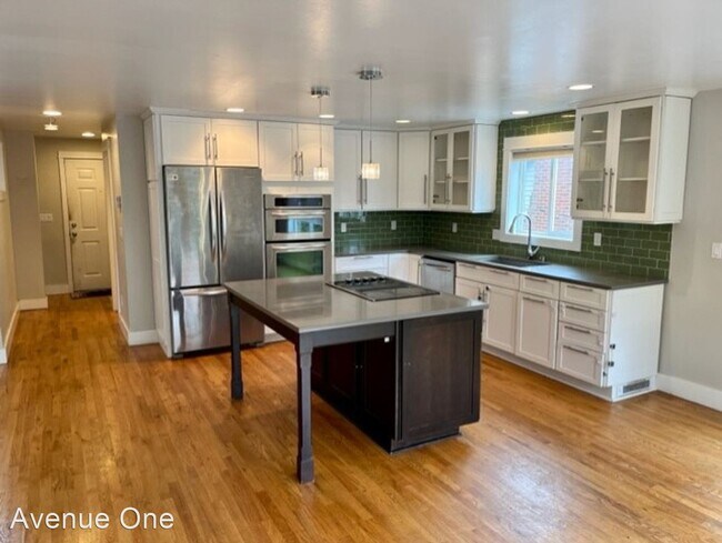 Building Photo - 3 br, 2.5 bath House - 2904 4th Ave W