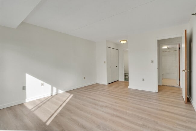 Building Photo - 2500 Mystic Valley Pkwy