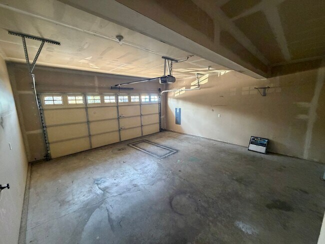 Building Photo - 9411 10th Ave Ct E
