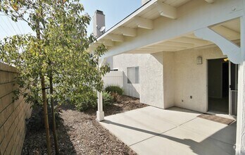 Building Photo - 15916 Rosehaven Ln