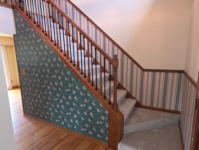 Foto del edificio - 4 bedroom home in Pleasant Prairie