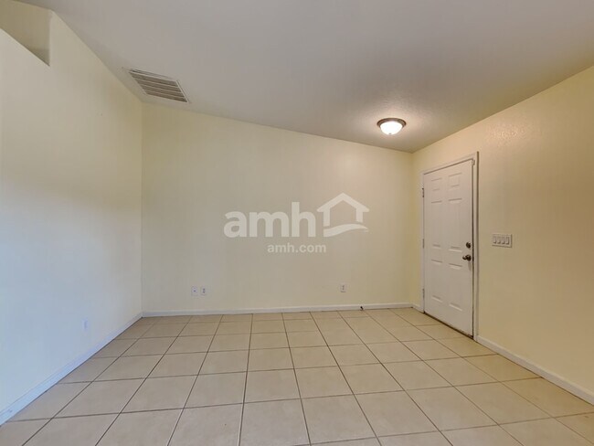 Building Photo - 3090 SW Boxwood Circle