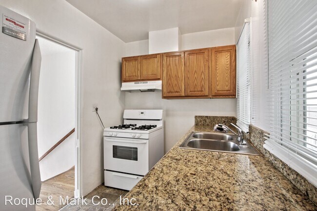 Building Photo - 1 br, 1 bath Apartment - 1737 S. Barringto...
