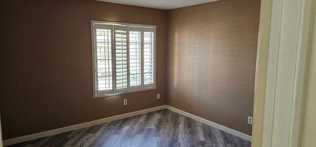 Foto del edificio - 8508 Summerdale Road