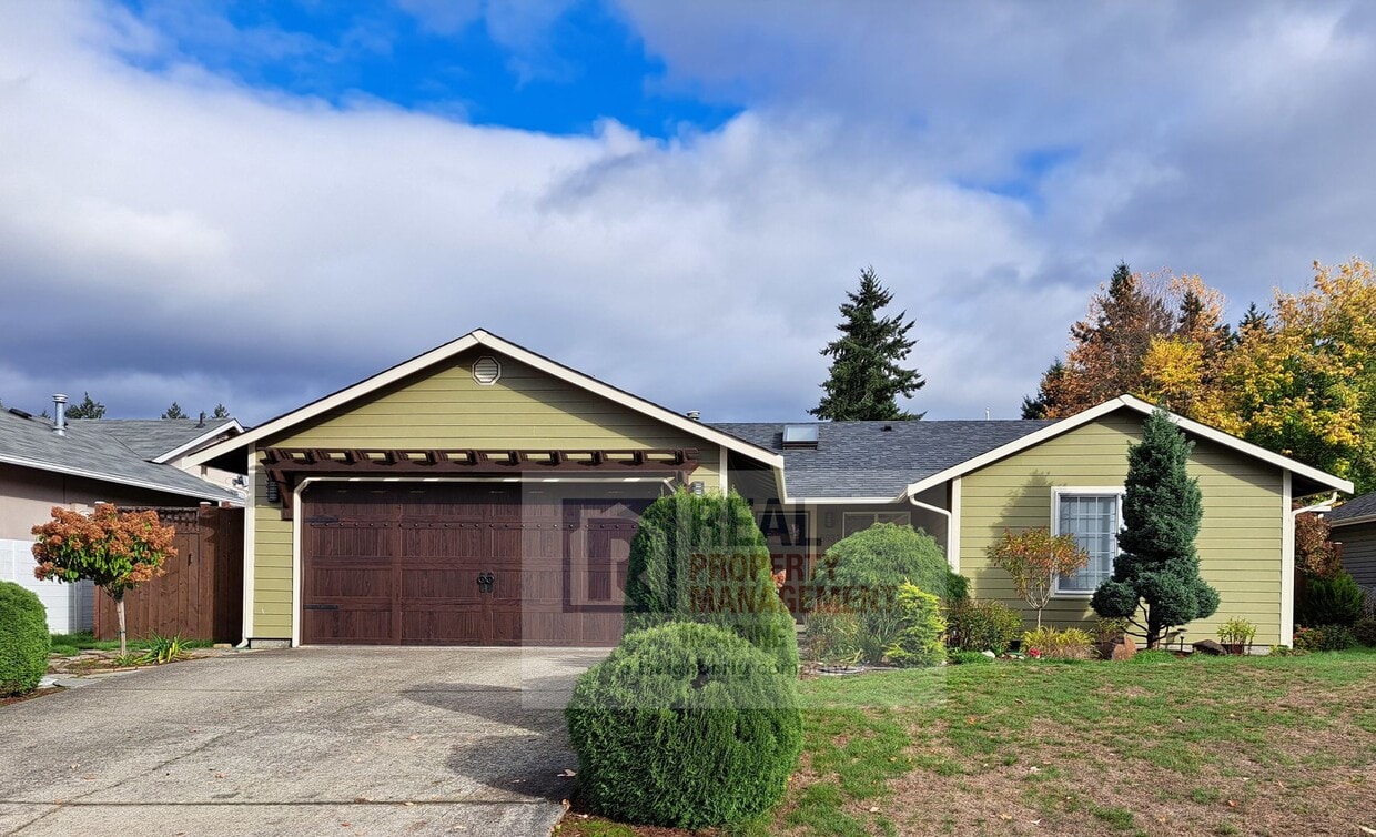 !!MOVE-IN SPECIAL- 50% OFF 1ST FULL MONTH RENT!! Beautiful 3 Bedroom, 2 Bath in Lacey! - !!MOVE-IN SPECIAL- 50% OFF 1ST FULL MONTH RENT!!  Beautiful 3 Bedroom, 2 Bath in Lacey!