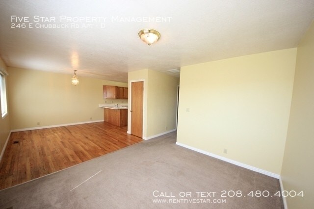 Building Photo - 246 E Chubbuck Rd