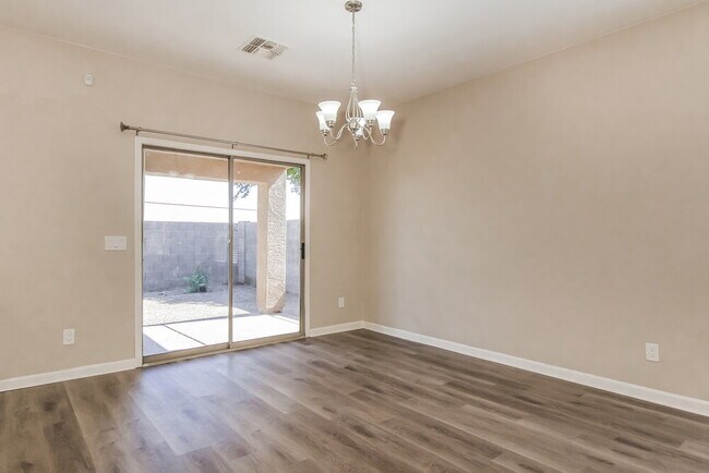 Building Photo - 1607 S 79th Ln