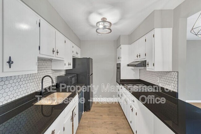 Building Photo - 1302 Mercury Blvd