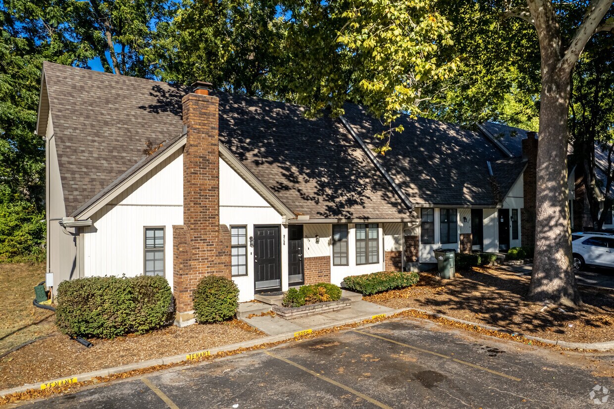Foto principal - Holmesbrook Townhomes