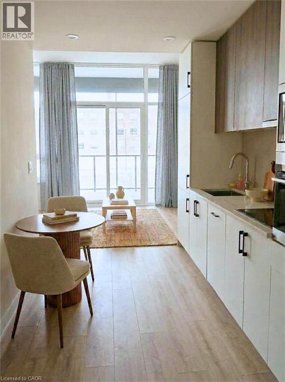 Building Photo - 741 King St W