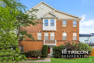 Building Photo - 10001 Juniper Dr