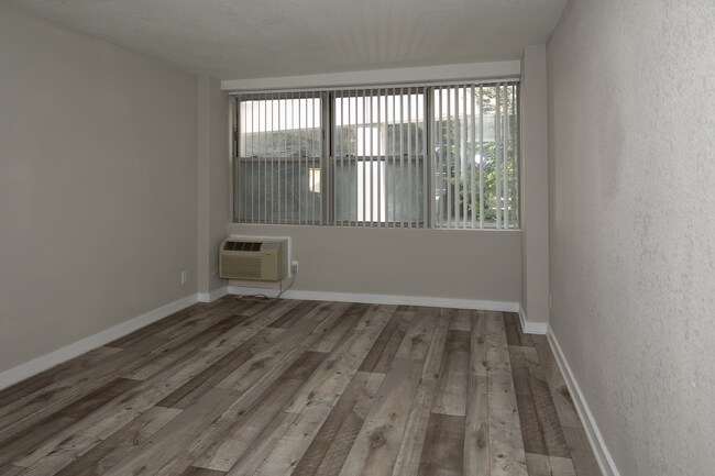 Foto del edificio - The Towers at Gateway City