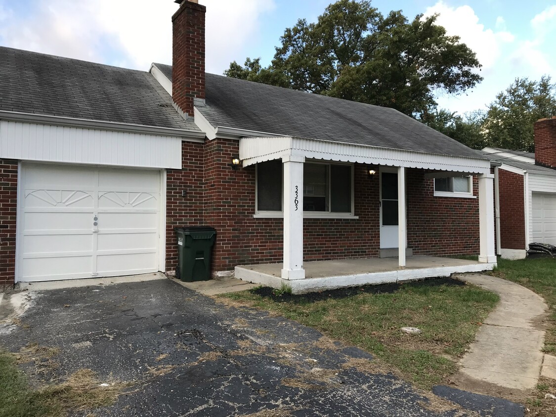 Primary Photo - 3363 Blue Rock Rd