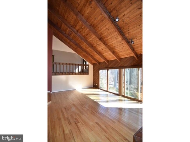 Foto del edificio - 1051 Beaumont Rd