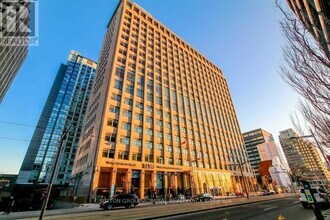 Building Photo - 111 St Clair Ave W