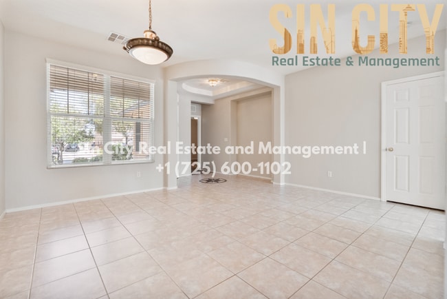 Building Photo - "Spacious 4-Bedroom Retreat with 2.5 Baths and 2,628 Sq Ft of Comfort in North Las Vegas!"