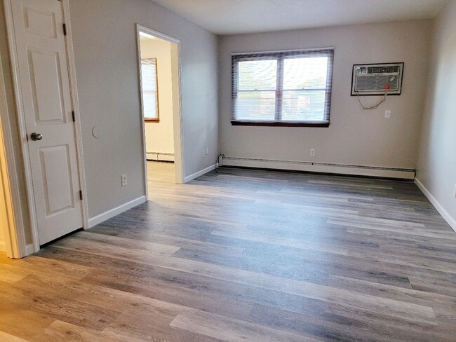 Building Photo - 4220 Pembrook Rd