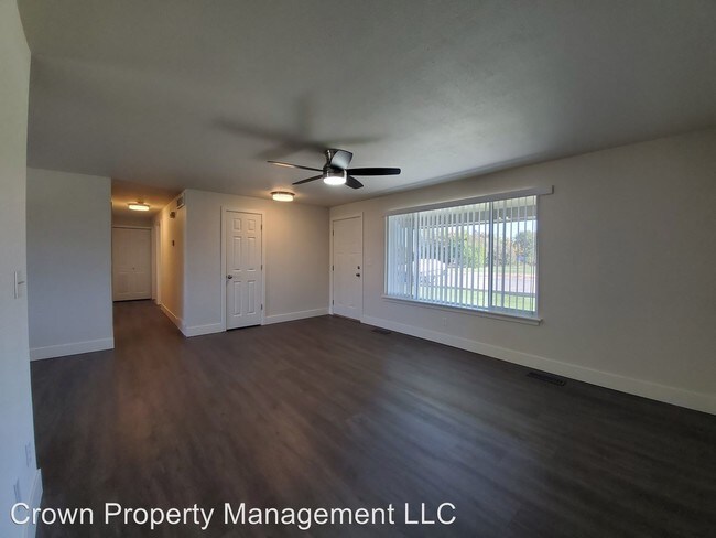 Foto del edificio - 5812-5822 W Metaline Ave